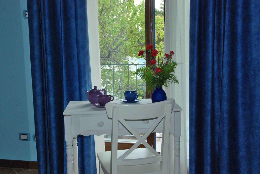 B&B La Casa Di Trizzi Como Oda fotoğraf